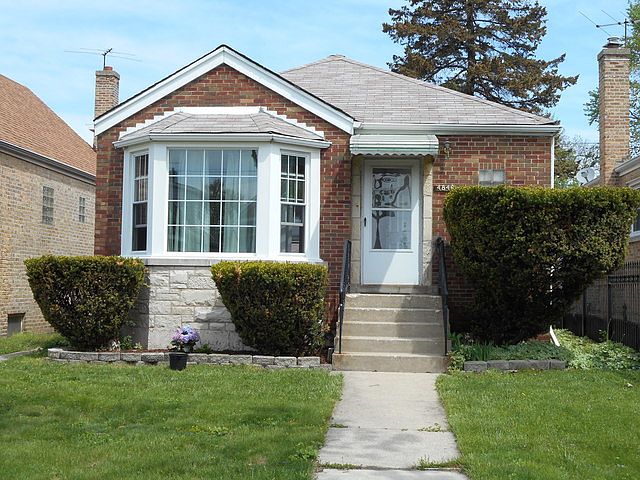 1st image of 4846 W Waveland Ave