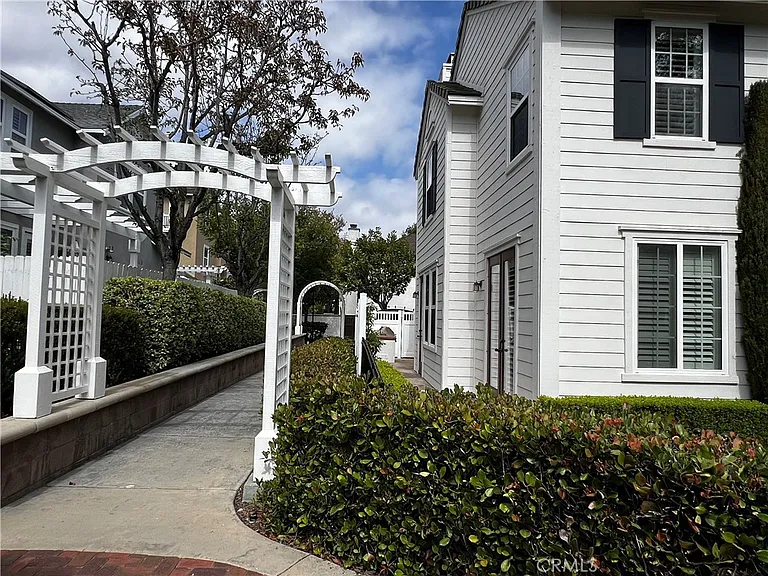 3 Ferrensby Way — Photo 3