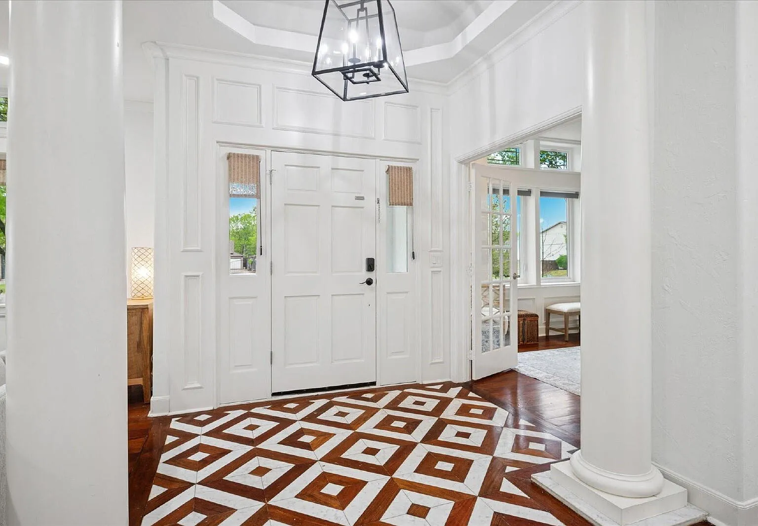 4 bed, 6.0 bath, 4805 sqft, $9,000 — Photo 2