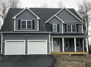 11 Joslin St, Leominster, MA 01453