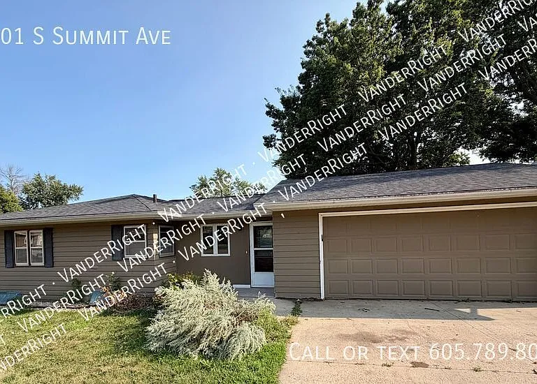 2801 S Summit Ave — Photo 24