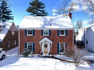 716 Gypsy Ln, Mt Lebanon, PA 15228