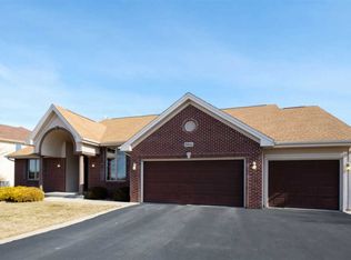 5641 Waters Bend Dr, Belvidere, IL 61008