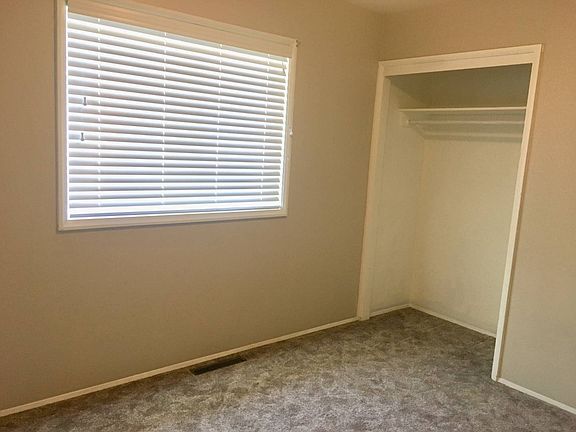 5th image of 67 Heather Ln