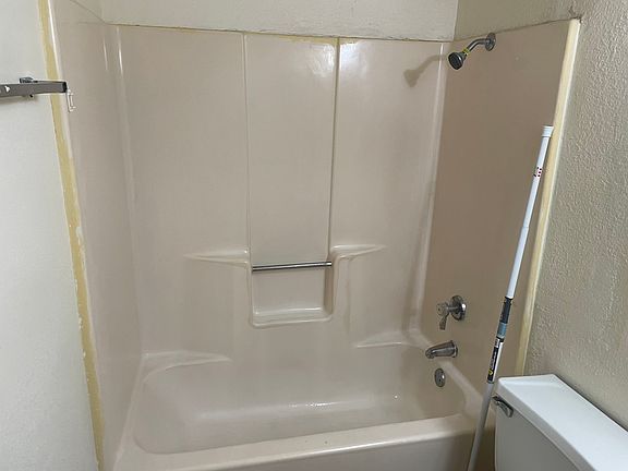 5th image of 716 Benge Dr APT 104