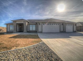 82805 Sagebrush Rd, Kennewick, WA 99338