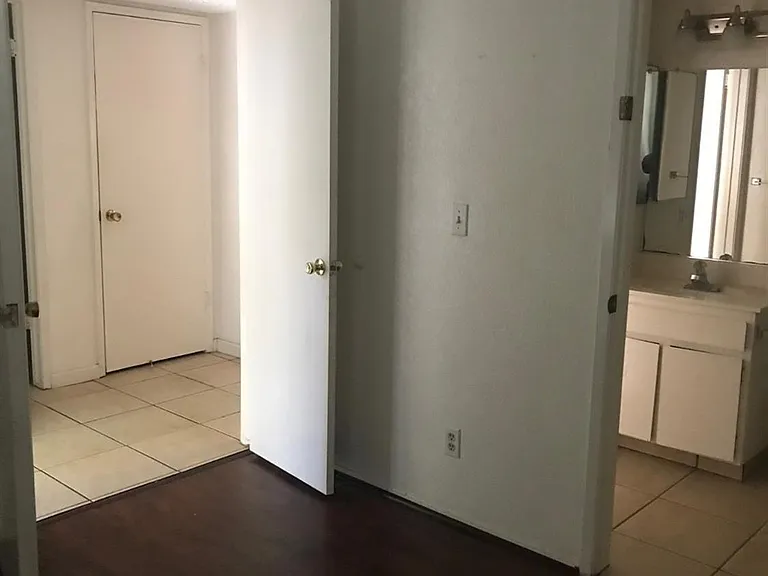 4767 N Cedar Ave #103 — Photo 4