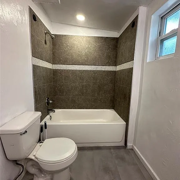 655 NE Waldo Rd — Photo 15