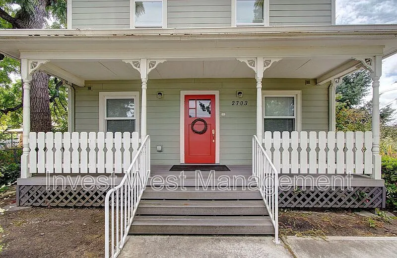Studio, 1.0 bath, 500 sqft, $1,195 — Photo 2