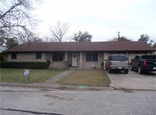 805 Elmwood Dr, Baytown, TX 77520