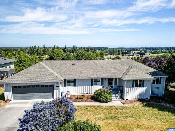 180 Le Roux Rd, Sequim, WA 98382