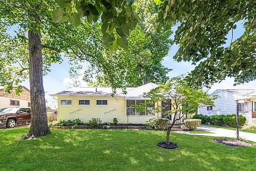 578 Travis Dr Photo 1