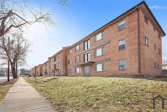 2 bed, 740 sqft, $1,100 — Photo 1