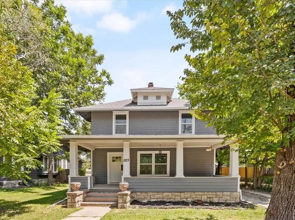 1123 S Main St, Ottawa, KS 66067