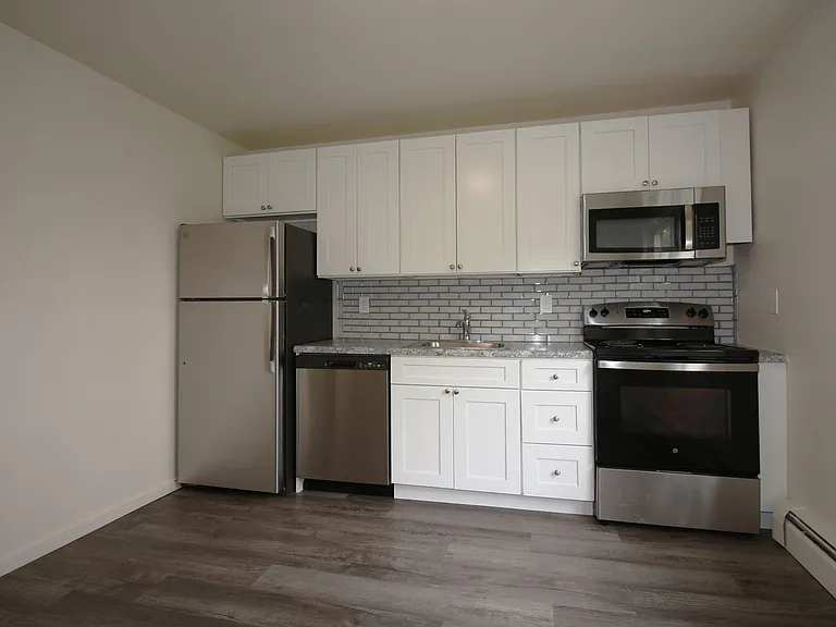 Village Crest Apartments — Photo 8