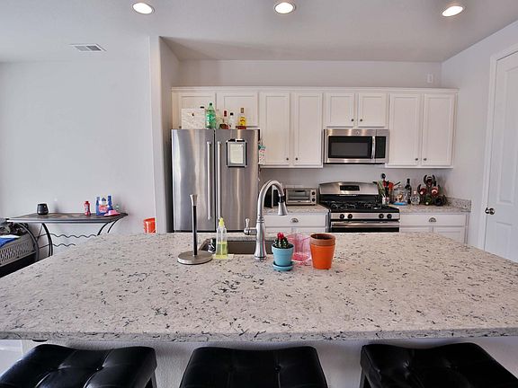 5th image of 1609 Sorenson Dr