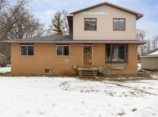 3171 E Stewart Rd, Midland, MI 48640