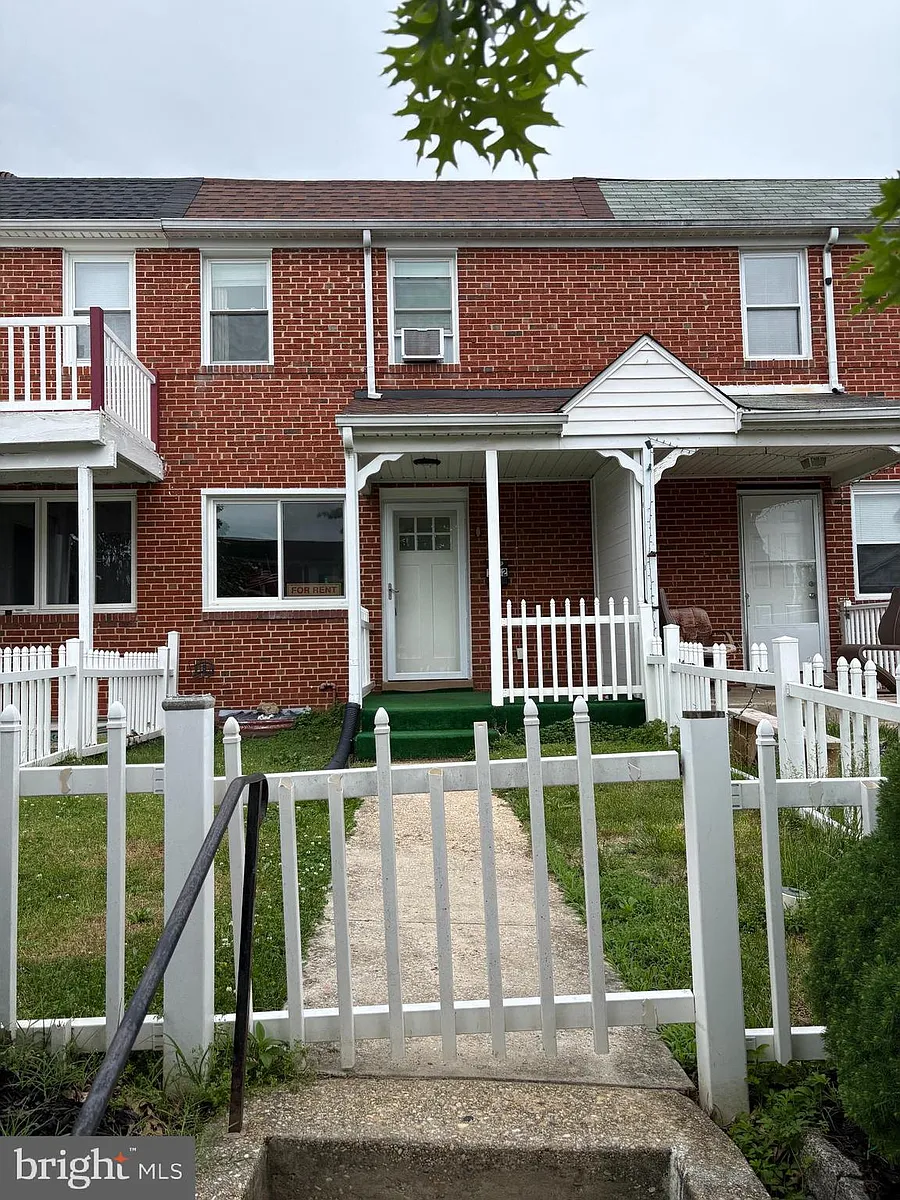 Building Photo - 1542 Becklow Ave