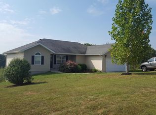 142 Hedgeapple Rd, Spokane, MO 65754