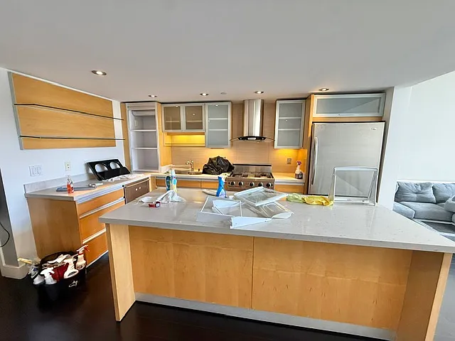 188 King St #401 — Photo 18