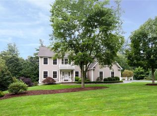 408 Long Meadow Rd, Middlebury, CT 06762