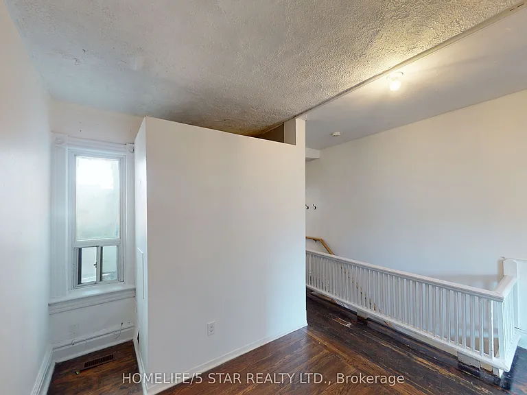 39 Humbert St #2 — Photo 15