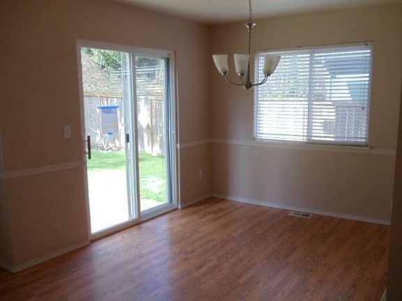 Light filled dining room