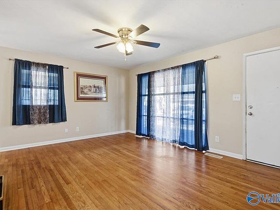 3rd image of 742 Williams St SW