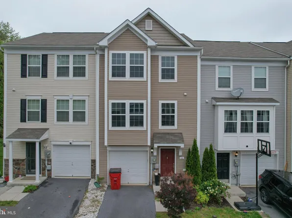 66 Antigua Dr, Hedgesville, WV 25427