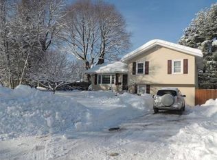 35 Irving Dr, Walpole, MA 02081
