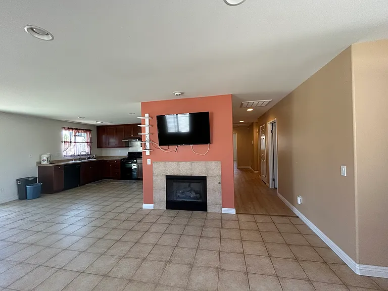 7346 Lower Creek Cir — Photo 9