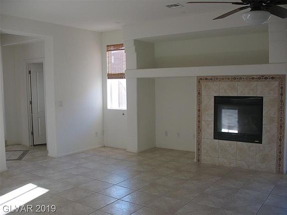 4th image of 5182 Echo Shire Ave
