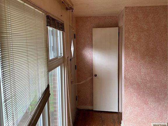 5th image of 543 Lucia Dr