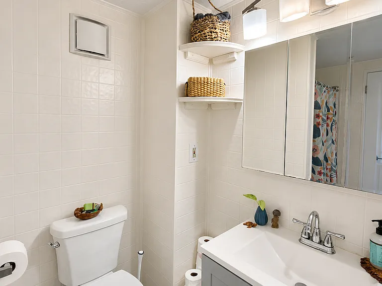 18 Radcliffe Rd #2 — Photo 9