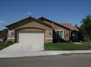 2104 S Playa Ave, Fresno, CA 93727