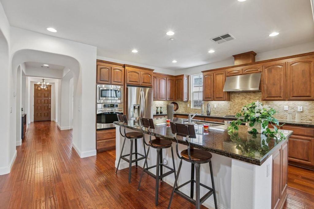 282 Drummond Drive 5