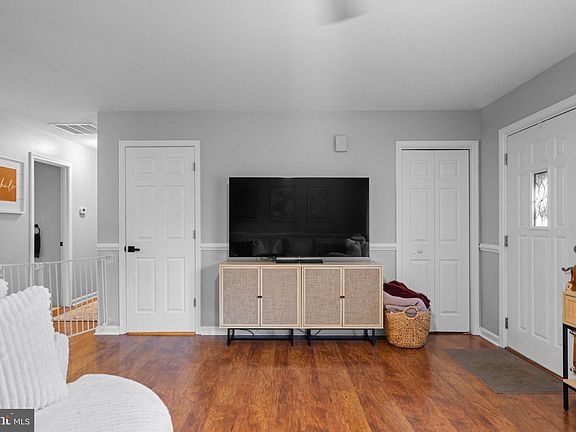 5th image of 1523 Mallard Pl