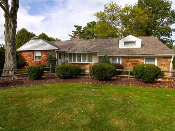 6689 Metro Park Dr, Mayfield Village, OH 44143