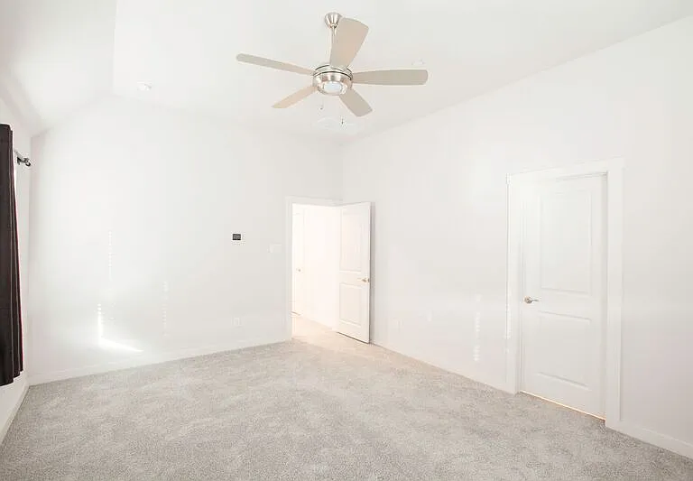 616 Laurel Ln — Photo 31