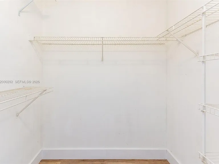 5721 Riverside Dr #202B5 — Photo 28