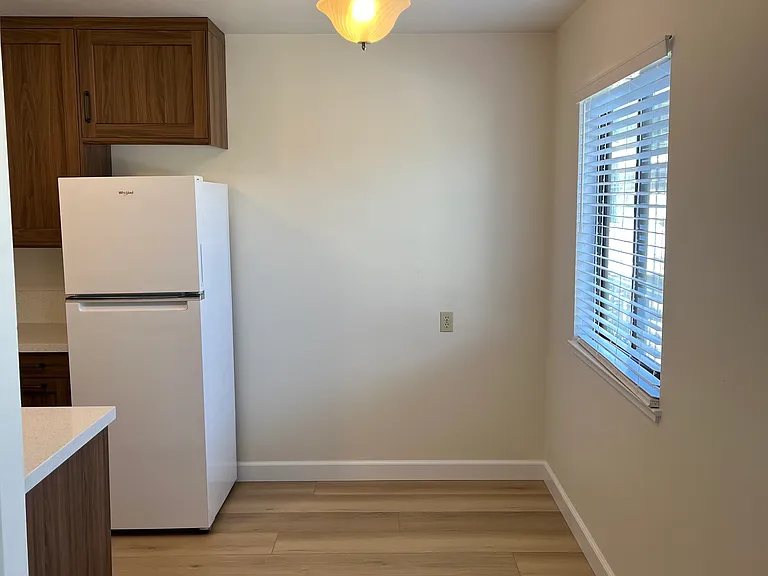 Eat in kitchen