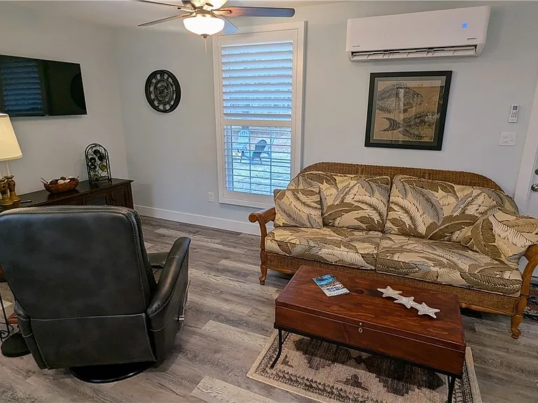 5652 W Nobis Cir — Photo 8
