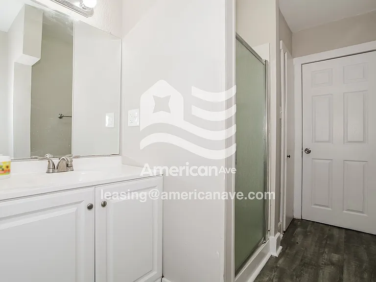 173702_010_main_bathroom_13867874.jpg