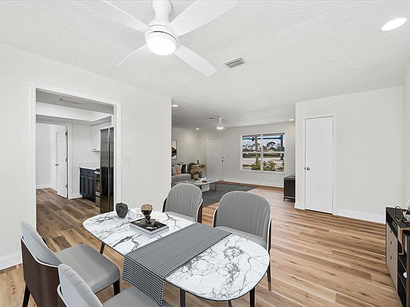 5th image of 1441 SE Sandia Drive