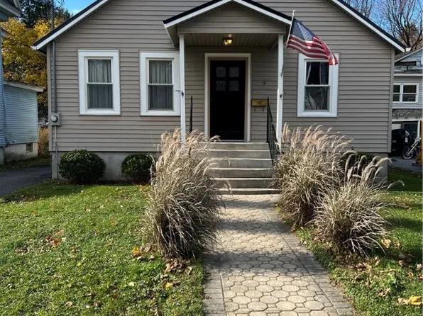 9 Raymond Ave, Oneonta, NY 13820