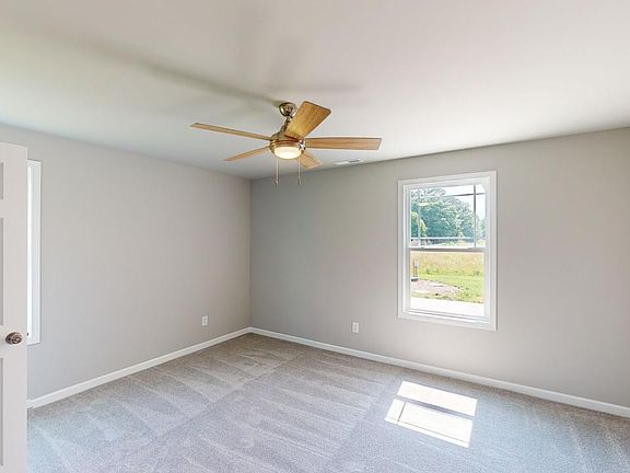 4th image of 212 Arthur'S Creek Drive