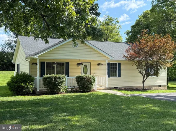 170 Clubhouse Ct, Woodstock, VA 22664