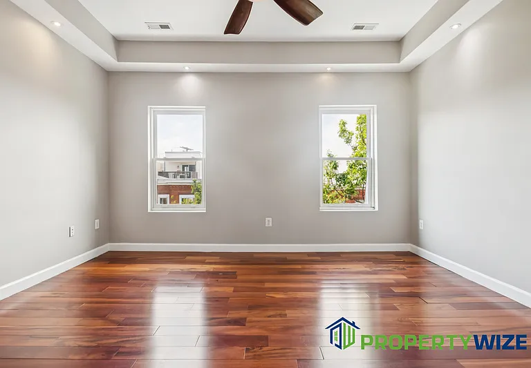 1527 Light St #2 — Photo 11