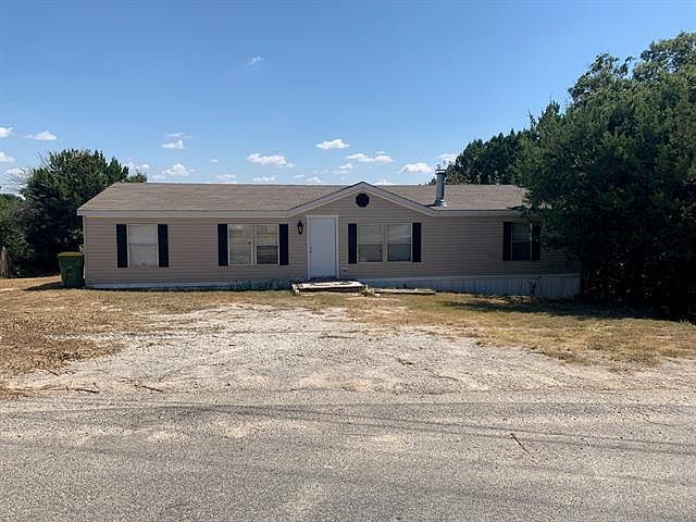 1st image of 4951 Peachtree Cir