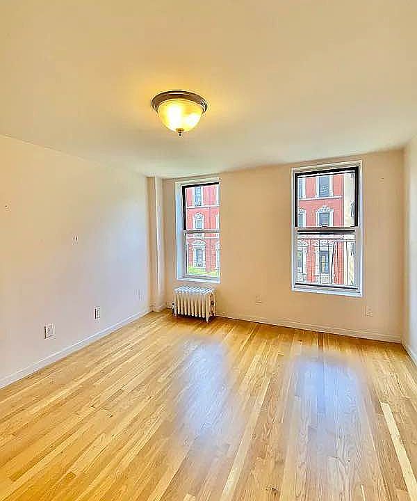 1st image of 113 Saint Marks Pl APT 4E